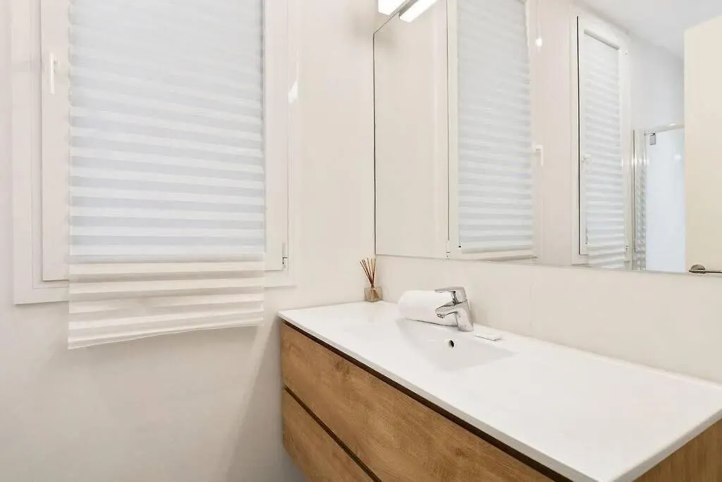 Daire Arc De Triomf Luxury Modern 2-Bedroom 2-Bathroom Barselona